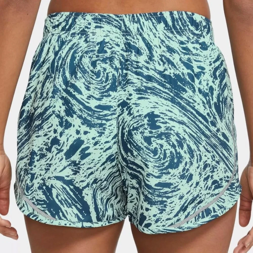 Nike Women’s Medium Running Run Shorts Blue Green